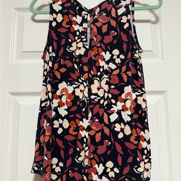 Market & Spruce Pink and Red Floral Tank Top - Picture 2 of 3